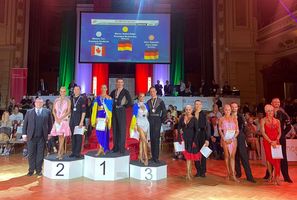 Die Siegerehrung der WDSF World Open Latein - Foto: TNW DanceComp-Medaillenregen und Erfolg in Rom