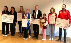 Ehrung der Sieger im LkT - Foto: LkT Ehrung der Sieger beim karnevalistischen Tanzsport